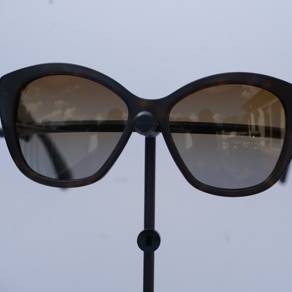 DOLCE & GABBANA DESIGNER SUNGLASSES main image 4